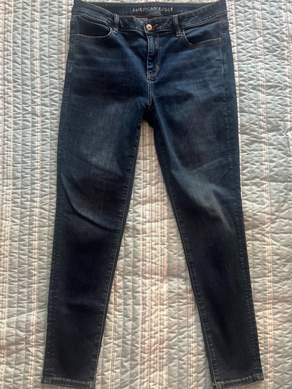 AE American Eagle High-Waisted Jegging - Size 10